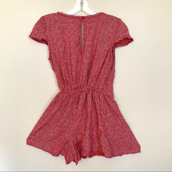 Hollister Bohemian Ditsy Floral Red Wrap Ruffle Sleeves Romper - Picture 3 of 6